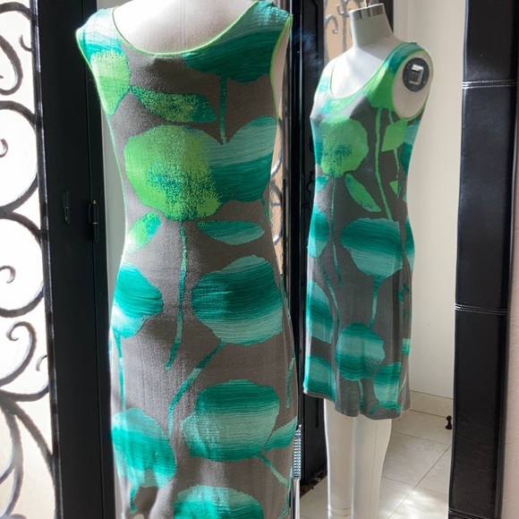 Resort Patterned Sweater Dress w Chemise Lining - Picture 2 of 9